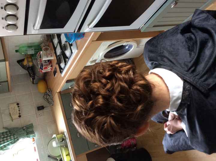 show me your SHORT HAIR UPDOs!