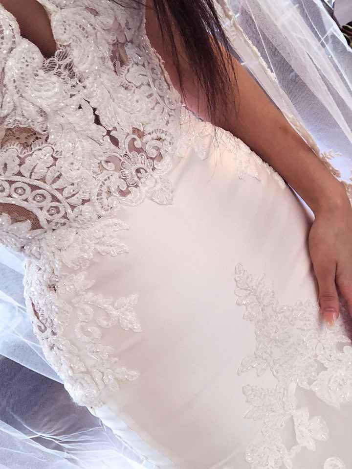 Tight dress with flared bottom on sale
