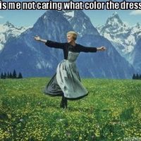 NWR: What colors are this dress?