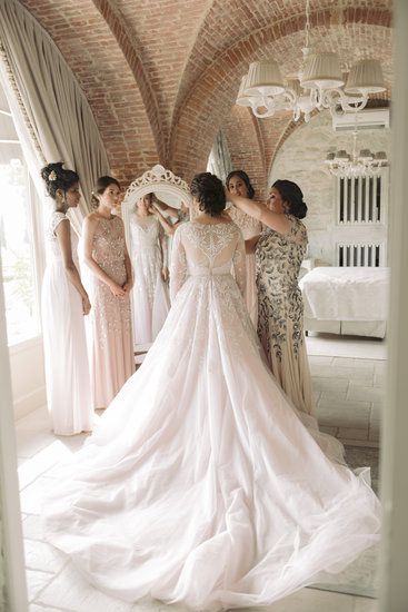Thinking about trying on the Hayley gown... 3