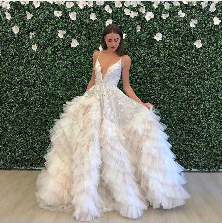 Dresses with a textured/dimensional skirt? - 3