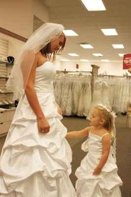 GOT MY WEDDING DRESS!!!! **Pics**