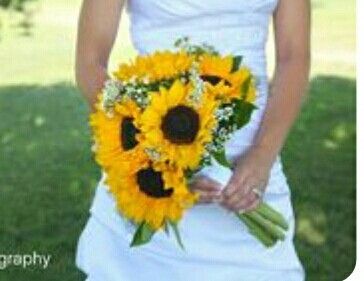 Opinions on bouquet...paging Centerpiece