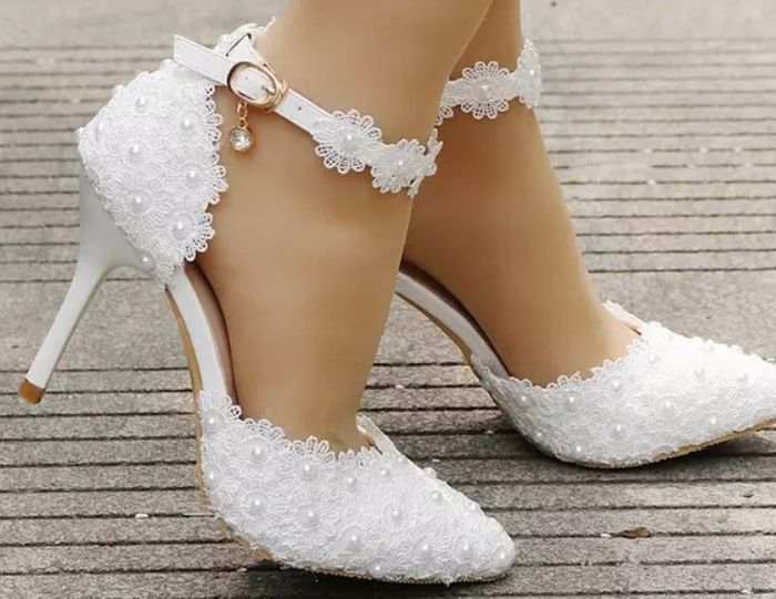 Curious what everyone's wedding shoes look like? 4