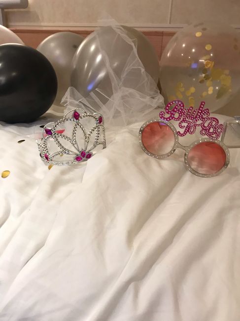 Bachelorette party - 1
