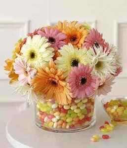 Does anyone have any nice gerbera daisy centrepiece pictures?