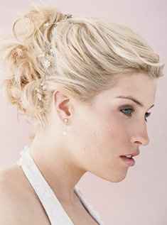 Please help me find a hairstyle.....