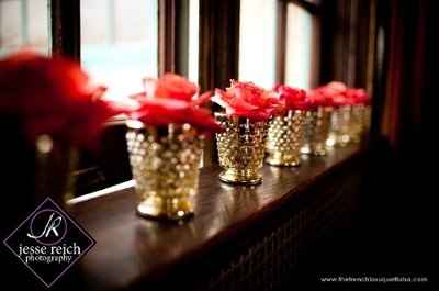 OK all you crafty ladies...HELP me decorate