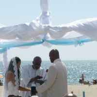 Wedding catering at the beach is so much fun!