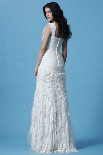 I FINALLY found a dress! Do I need a veil?