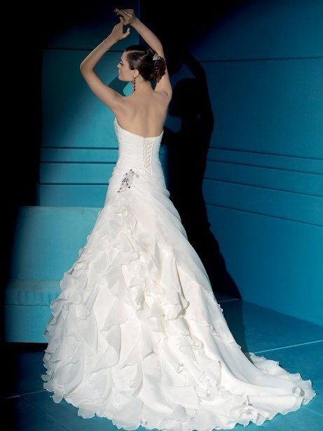 So Ladies Let's see your Wedding Gowns!