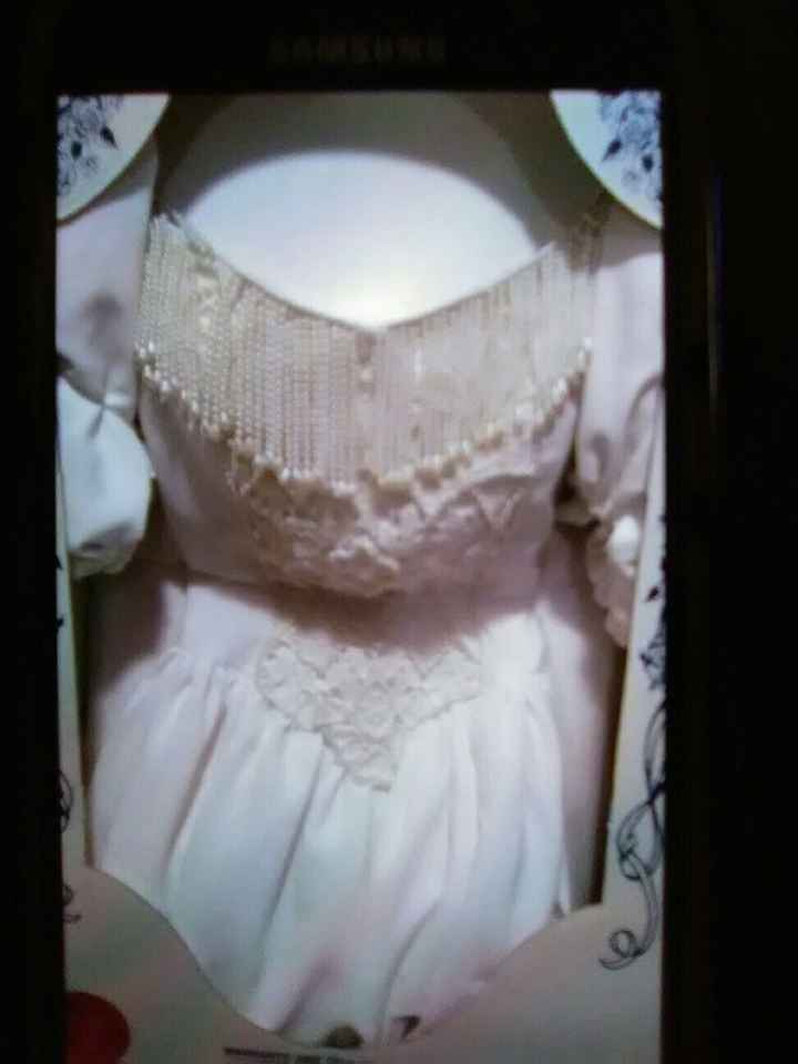 Queen Anne neckline and sleeves