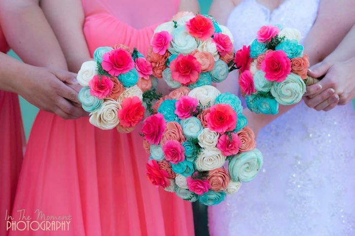 Show us your bouquets/centerpieces! (pics)