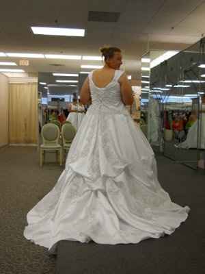 plus size brides