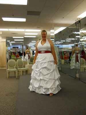 plus size brides