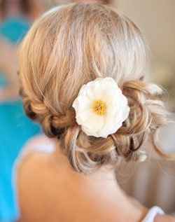 WEDDING HAIR? How are you doing your hair the day of?