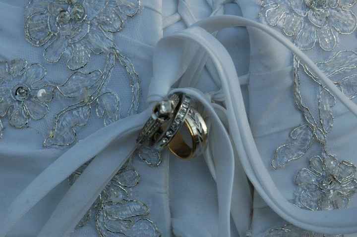 I'm Baaccckk!!!!! Blissfully married and in love!