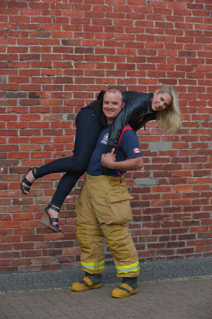 Our Engagement Photos! *pic included*