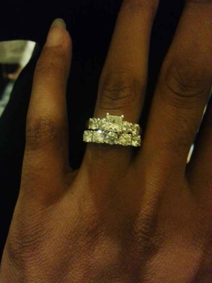 Does this wedding band overpower my e-ring?