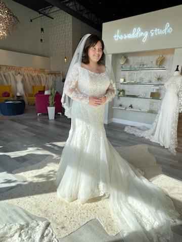 Brides of 2022 - Dress Pics! 7