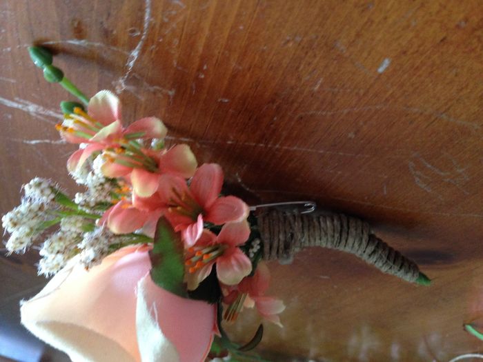 Making corsages, HELP!