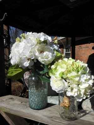 Centerpieces and bouquet out of silk flowers?