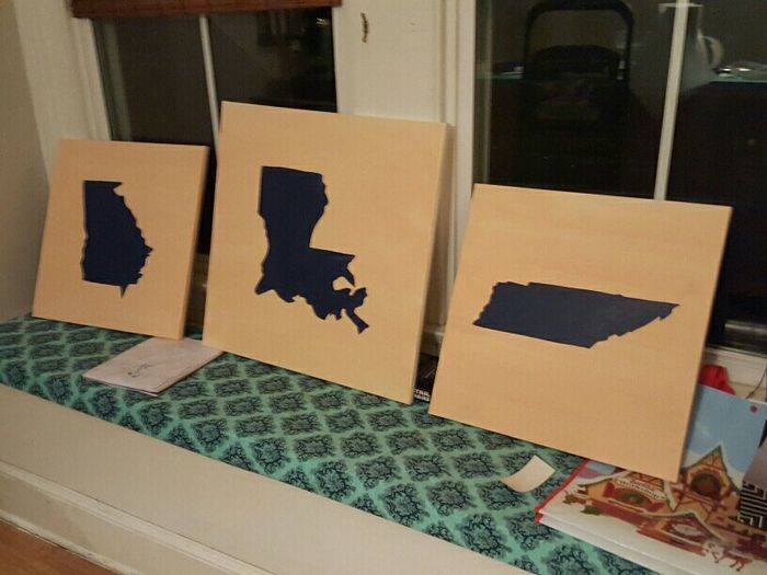 DIY guest book canvas things.