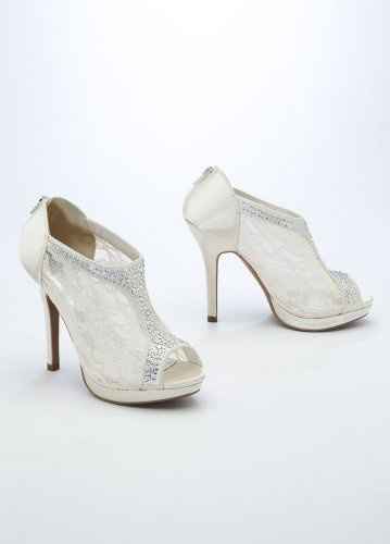 Lace or not to lace?