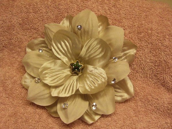 Hair flower piece question...