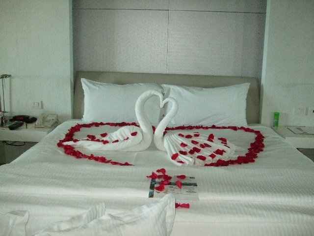 Show me your HONEYMOON!!!