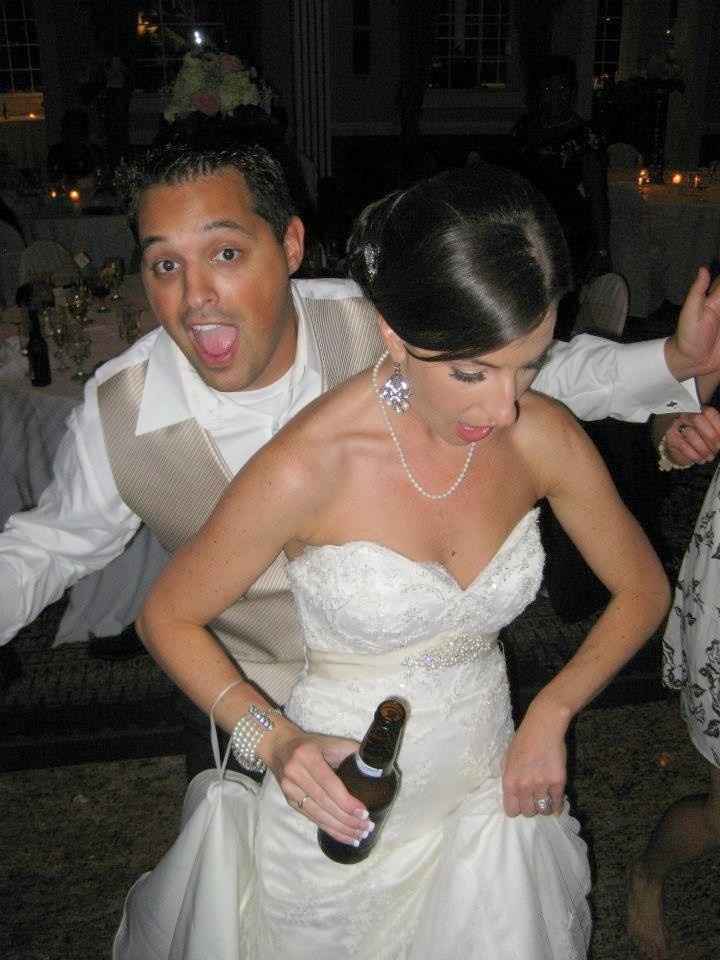 I'm craving wedding!!! Share with me your wedding pics!! please....