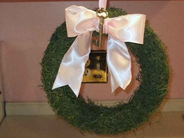 Inspire fellow brides with your DIY's!  Show us your projects pretty please with a cherry on top!