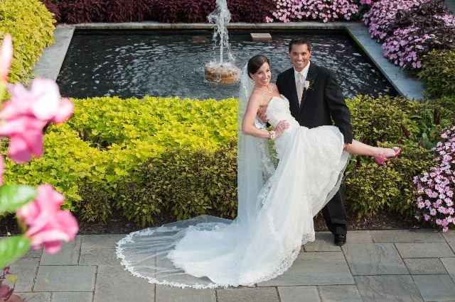 Weird OBSESSION: I love seeing brides in their ACTUAL dresses :)