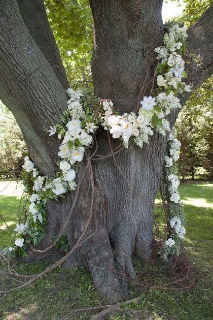 Outdoor Tree Decor