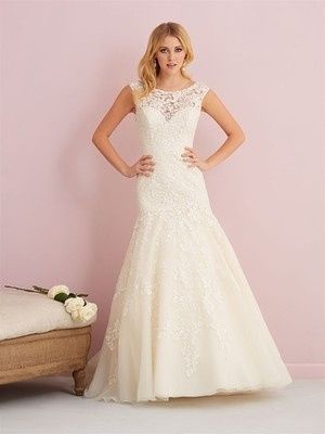 Spin off: describe your dress in three words AND include a picture!