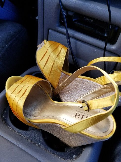 Curious what everyone's wedding shoes look like? 4