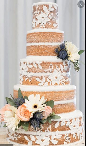 Greenery on Wedding Cake 4