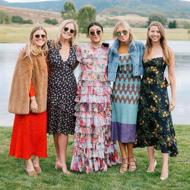 What to Wear to a Casual Outdoor Wedding in October 