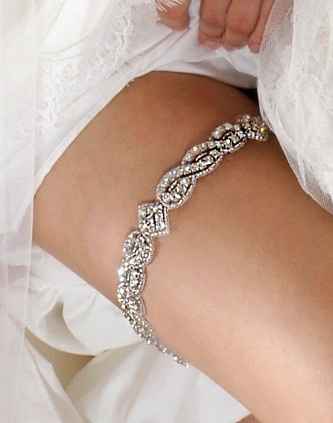 Where can I buy this sparkle garter?