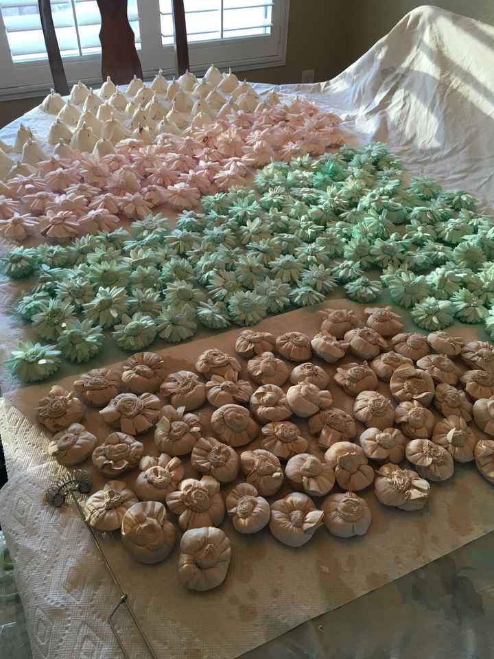 Over 1000 SOLA FLOWERS!!!