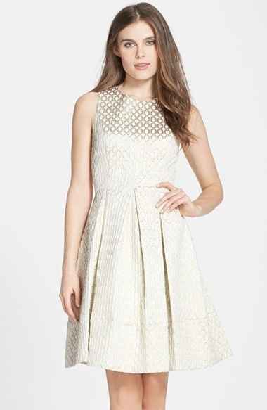 What is everyone wearing to their bridal showers?!?