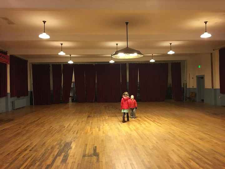 ugly venue walls... help