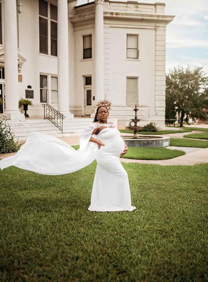 Maternity Photo Preview - 1