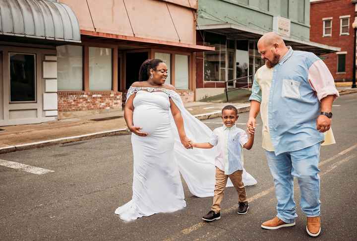 Maternity Photo Preview - 3