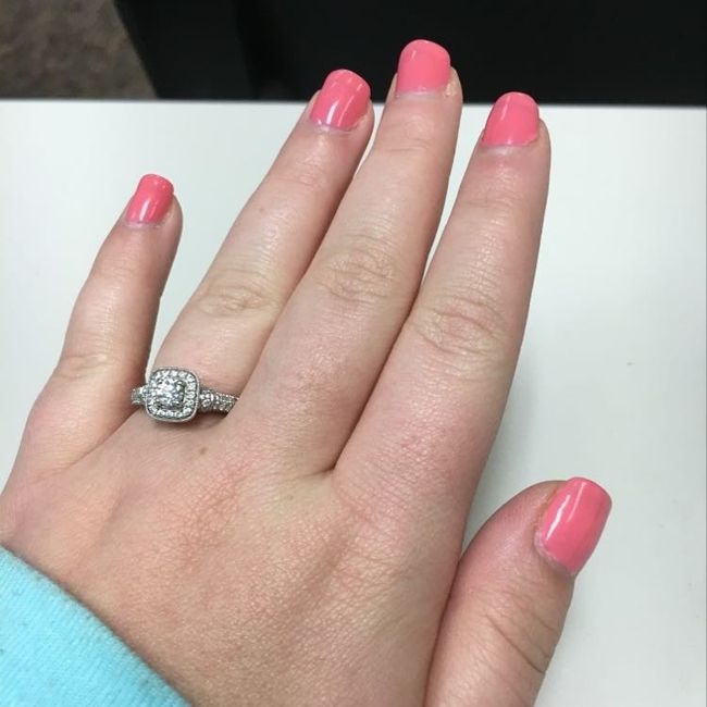 Gel vs. Shellac Manicure?