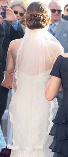 How are you planning to do your hair for the big day?