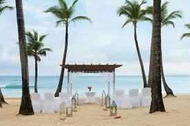 Where are you get married?  Show us a pic
