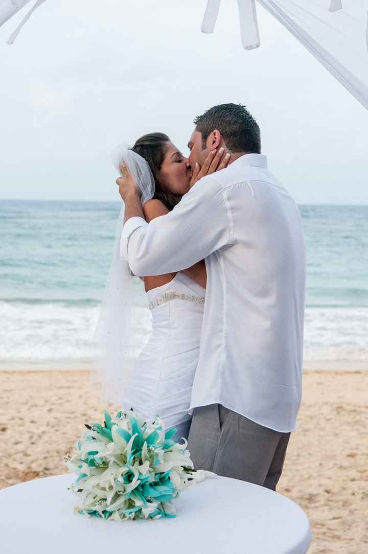 Reposting due to requests...BACK AND MARRIED!!  PIC HEAVY!!!