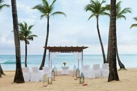 Where are you get married?  Show us a pic