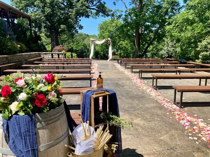 What does your ceremony decor look like? - 3